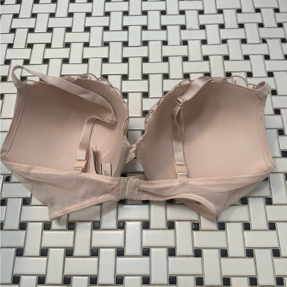 Victoria's Secret Starry Blush Bra - Picture 4 of 8